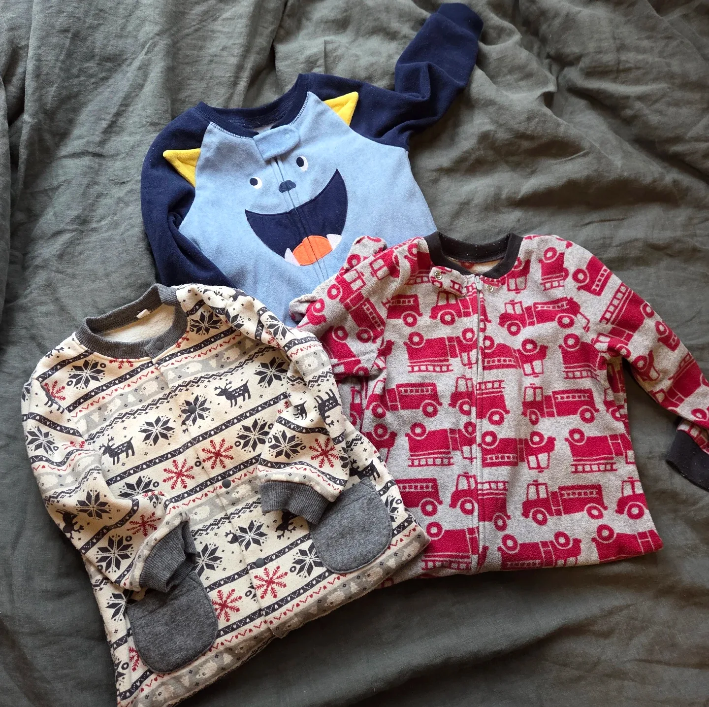 3 warm sleepers / pajamas 18 months to 2T