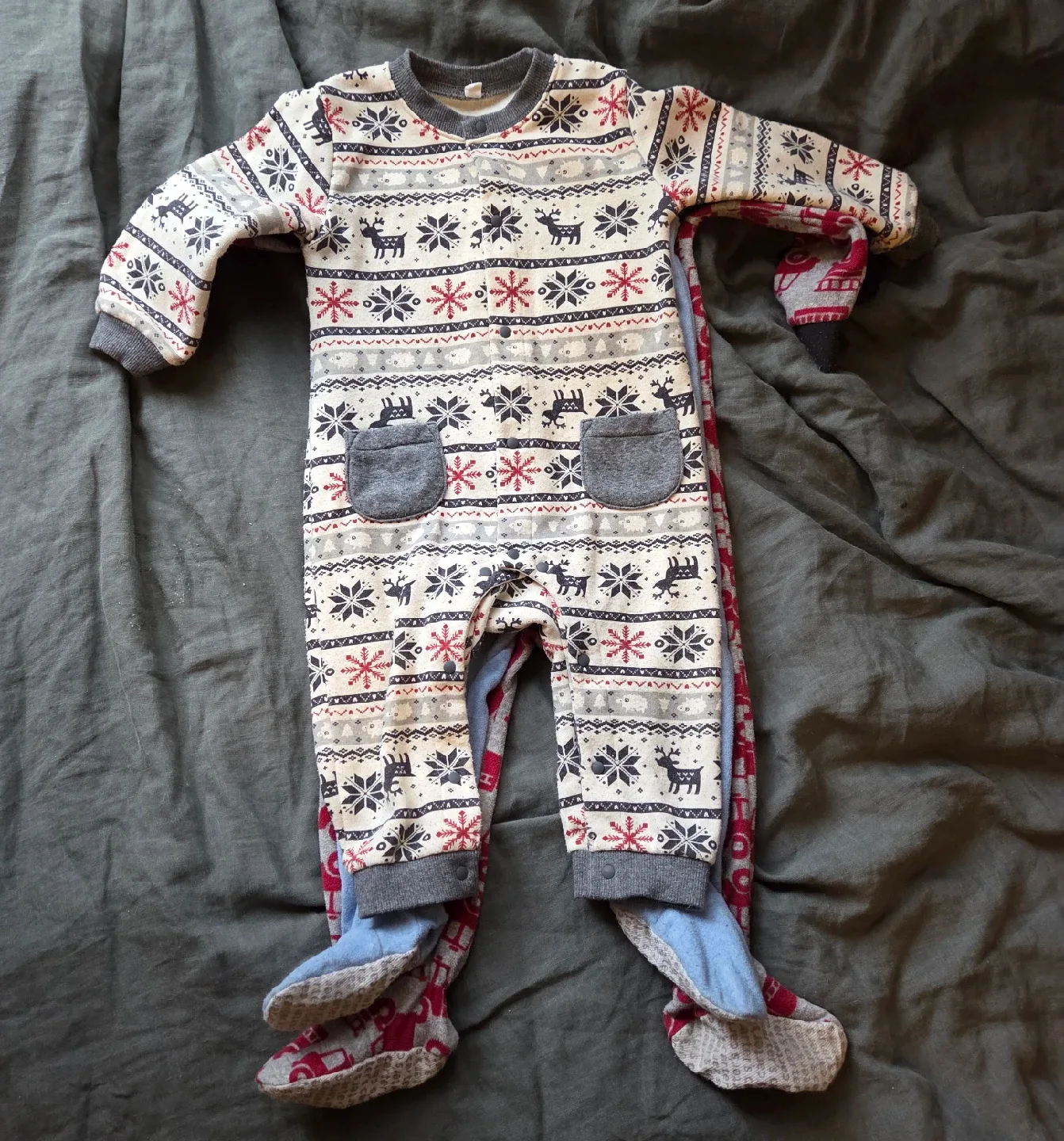 3 warm sleepers / pajamas 18 months to 2T image indicator(2)