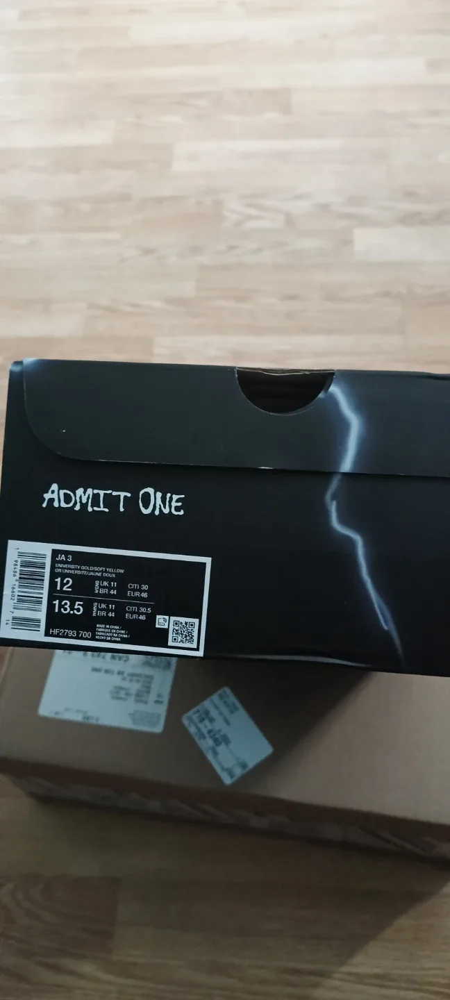 JA 3 University Gold/Soft Yellow image indicator(4)