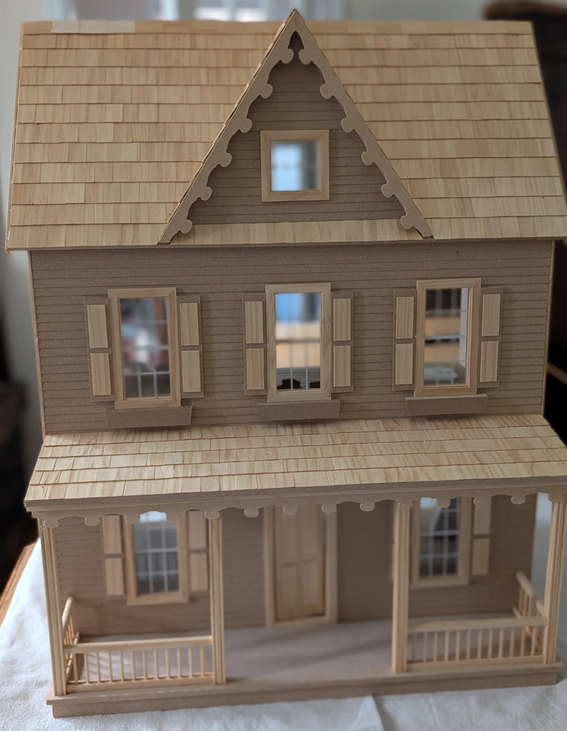 New in Box Dollhouse Assembled Unfinished 1" scale 🥕
