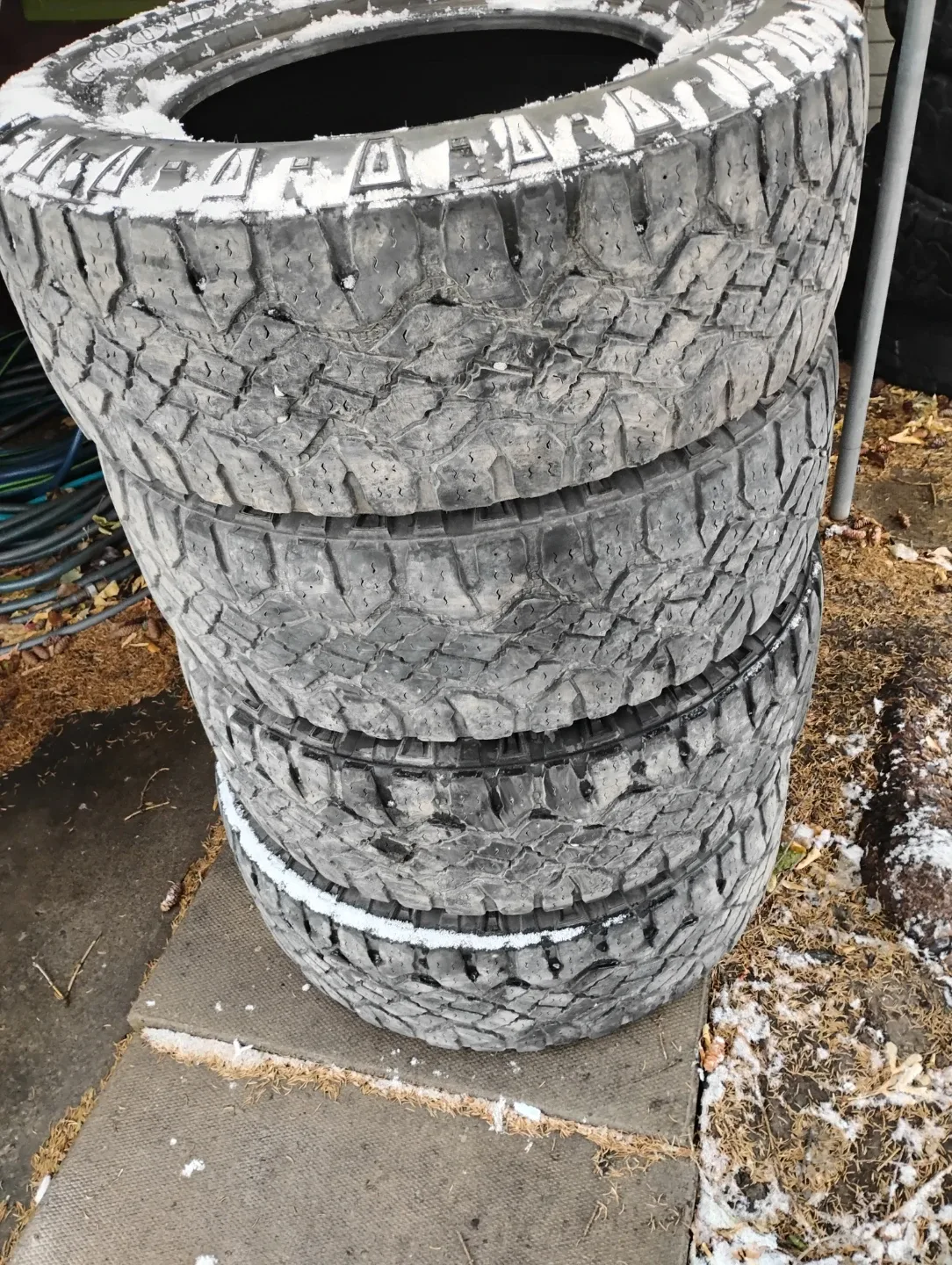 Set of 4 Goodyear Wrangler LT275/65R18 winter Tires