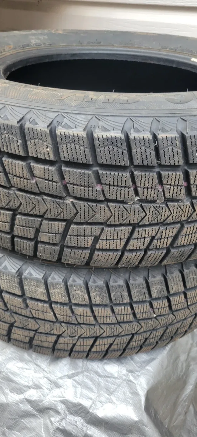 Arctic Claw Weathermaxx 235/70R16 Winter Tires image indicator(5)