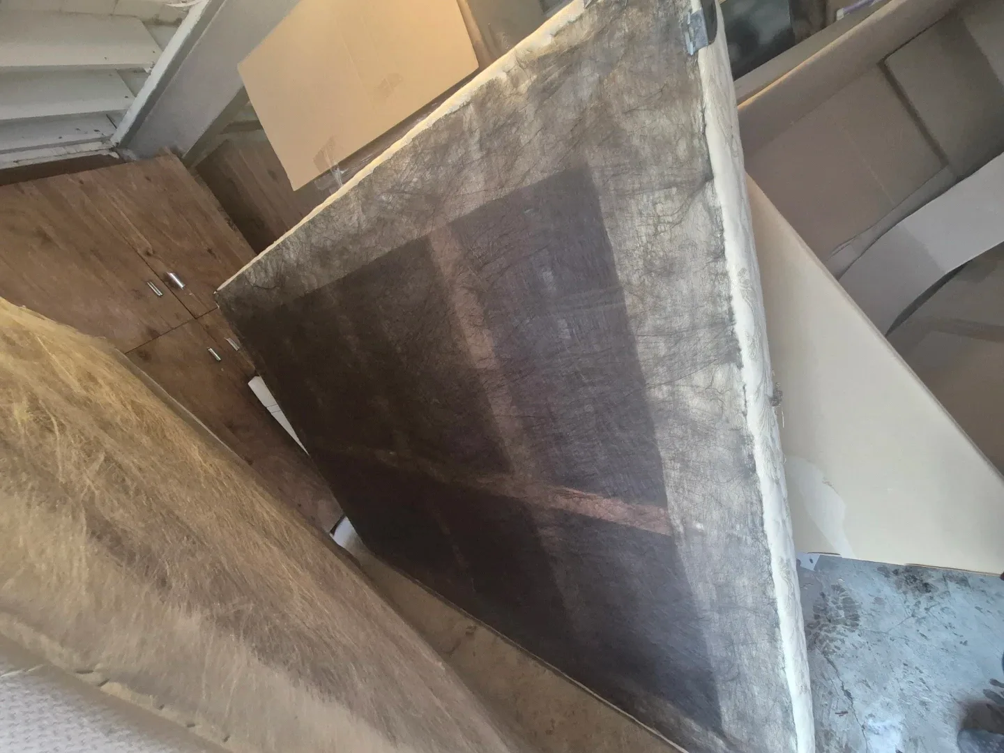 Low profile Sealy Posturepedic box spring image indicator(2)