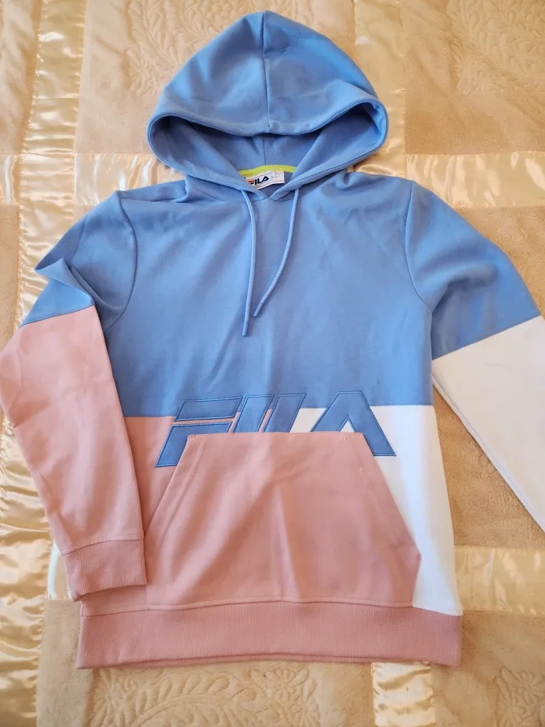 Fila Hoodie unisex. Men's size Small. Women's size Large .