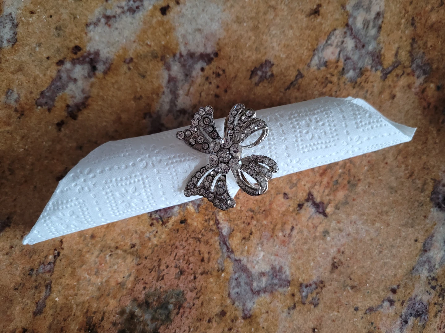 Napkin Rings - Set of 16, Rhinestone Bow Design - photo 4