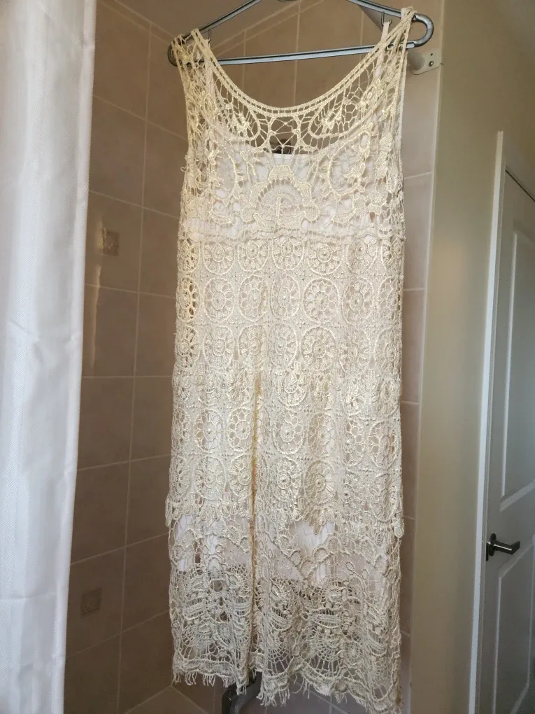 Lace Dress - Beige 2 pcs. Size Medium-Large