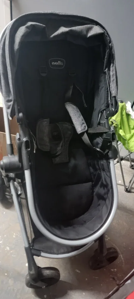 Evenflo Stroller - Great Condition! image indicator(7)