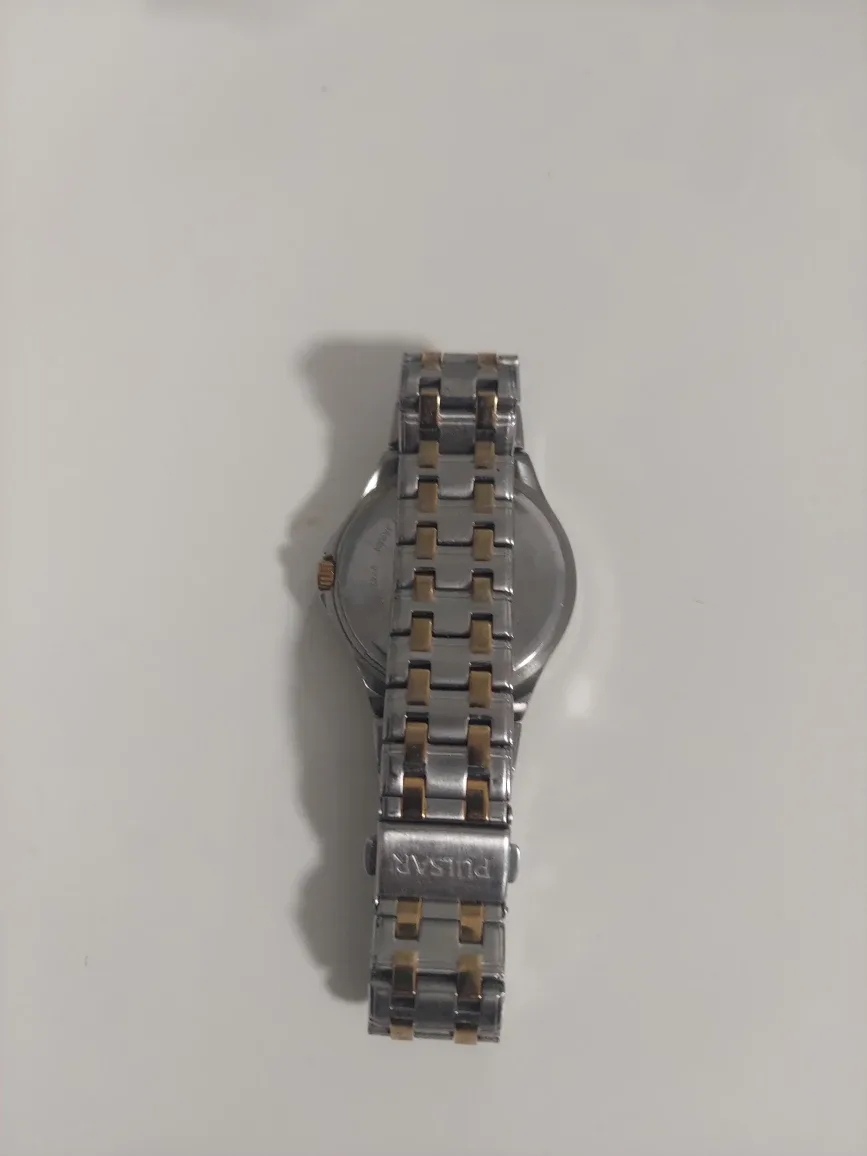 Pulsar 50M Water Resist Watch image indicator(3)