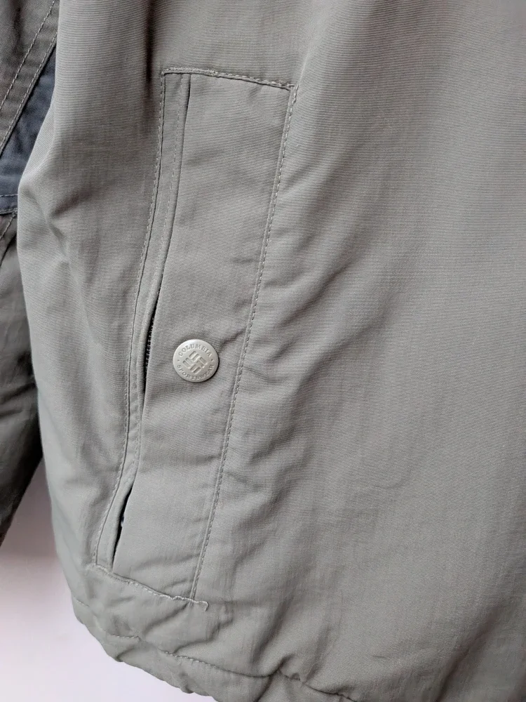Men's Columbia khaki grey Men's Jacket - Size M gently used image indicator(4)