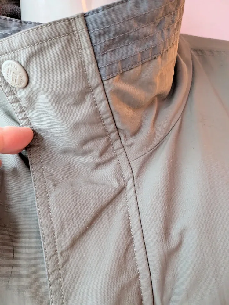 Men's Columbia khaki grey Men's Jacket - Size M gently used image indicator(6)