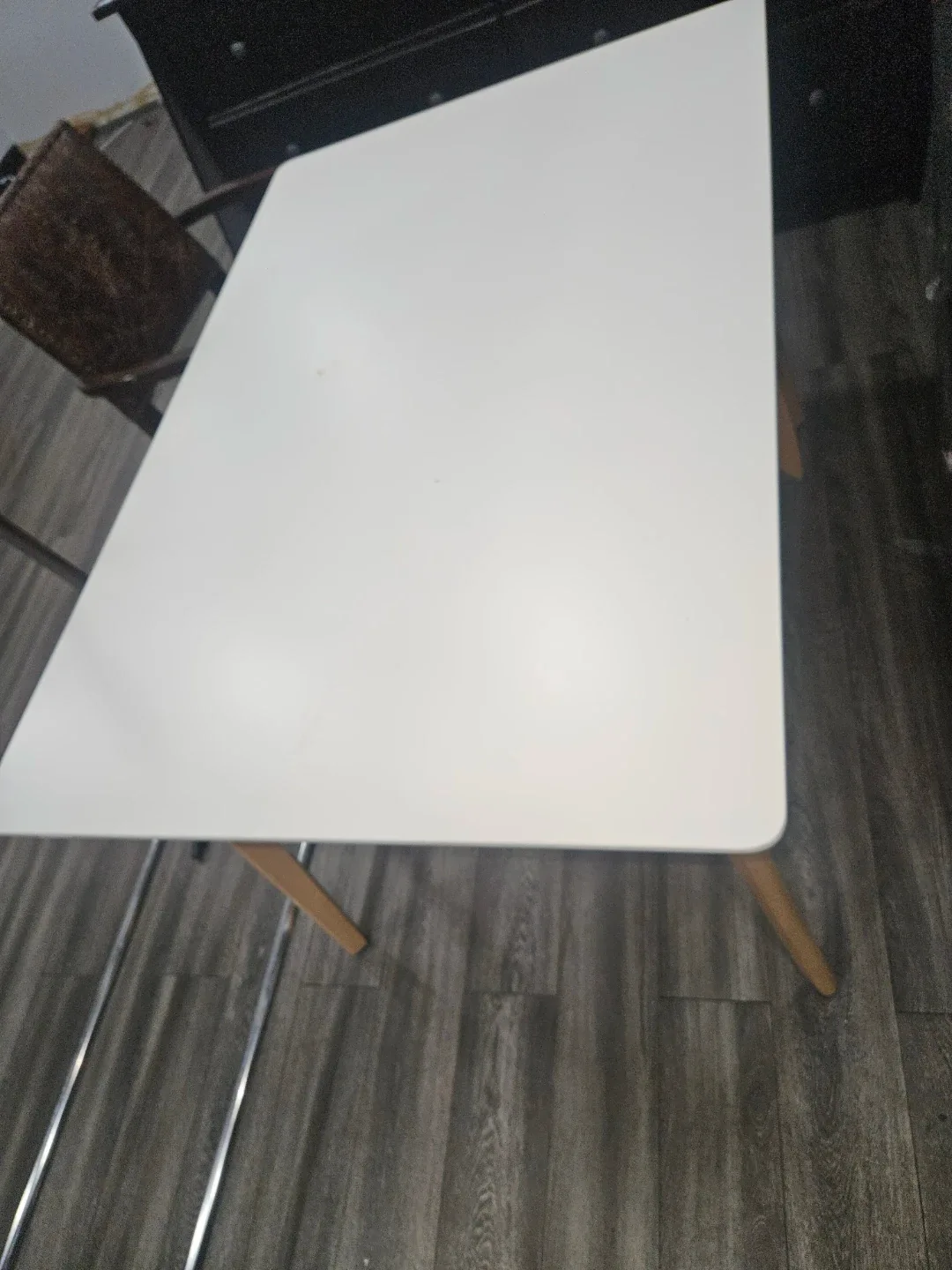 White Dining Table thumbnail