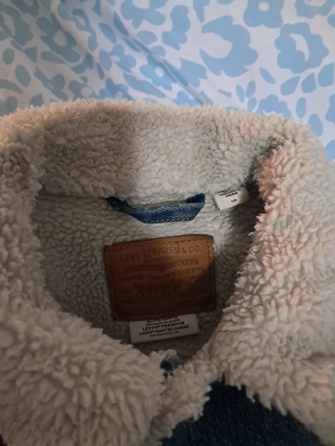 Levi's Denim Sherpa Trucker Jacket - Size Large image indicator(2)