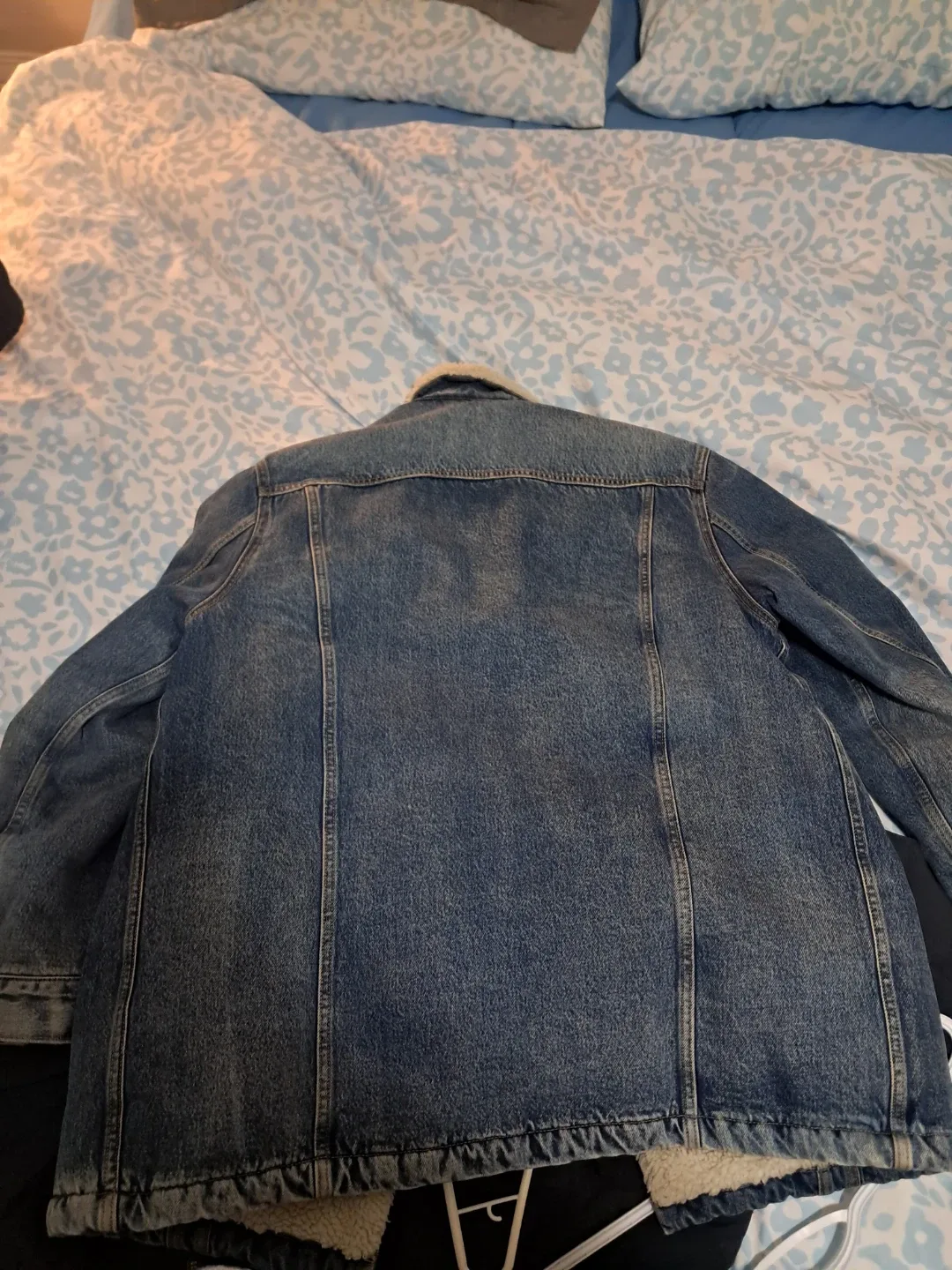 Levi's Denim Sherpa Trucker Jacket - Size Large image indicator(3)