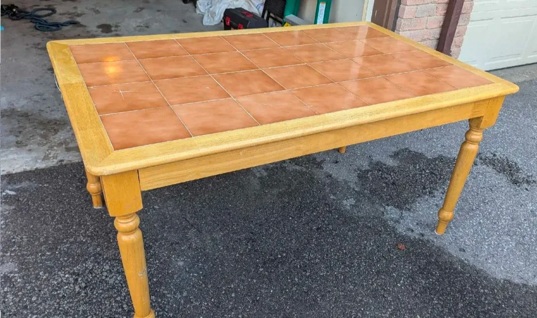 Wood Dining Table with Tile Inlay image indicator(2)