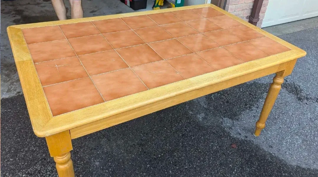 Wood Dining Table with Tile Inlay image indicator(5)