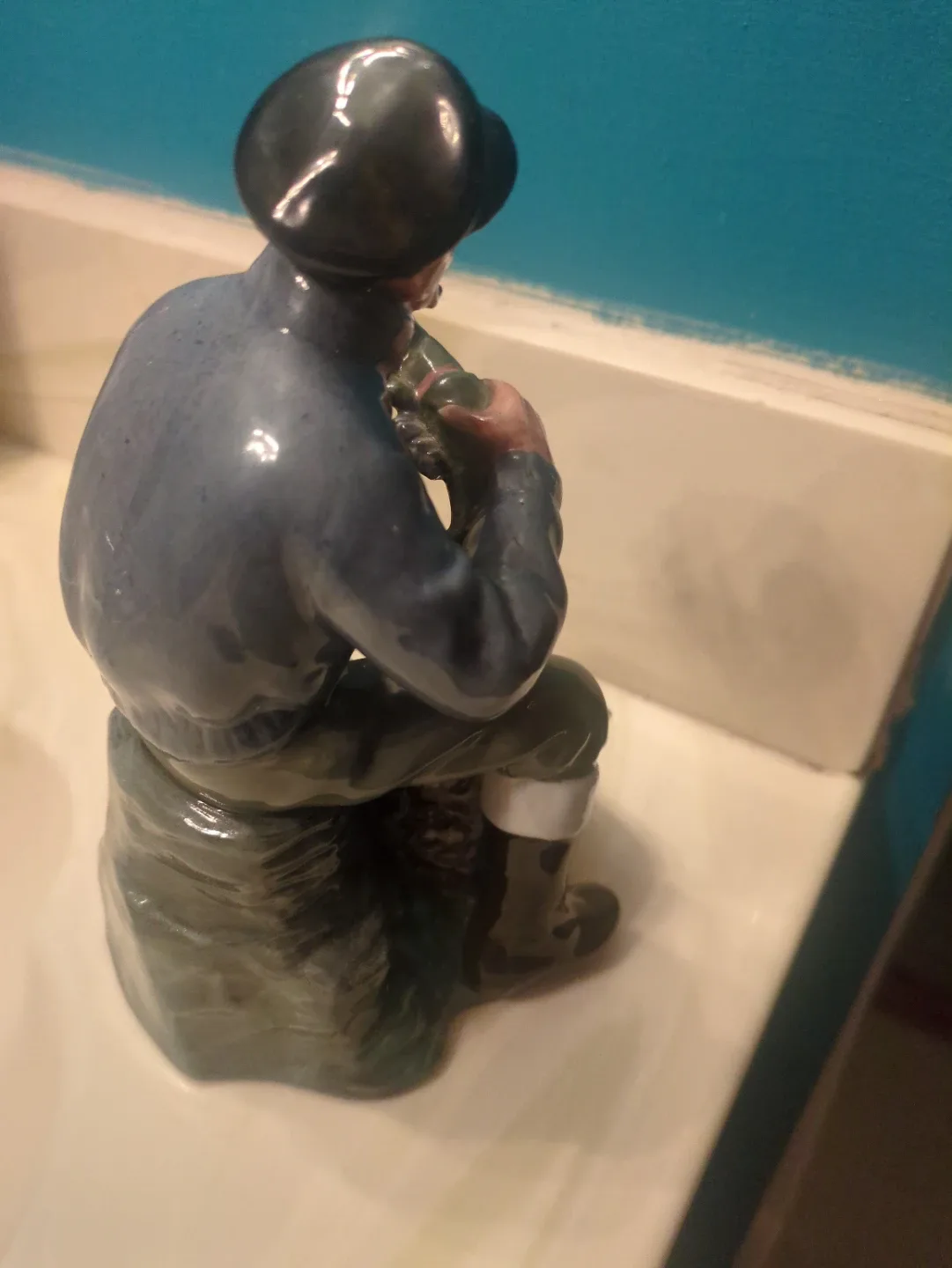 Royal Doulton 'The Lobster Man' Figurine image indicator(3)