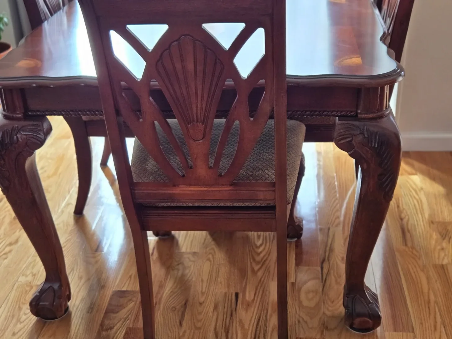 Dining Table with 4 Chairs - Oak Wood image indicator(4)