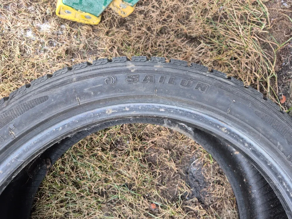 Laufenn I FIT IZ LW71 Winter Tire 215/45R17 image indicator(6)