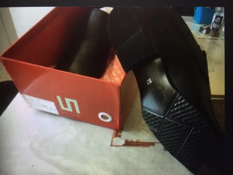 Men’s  Jacket, Pants, Shoes image indicator(9)