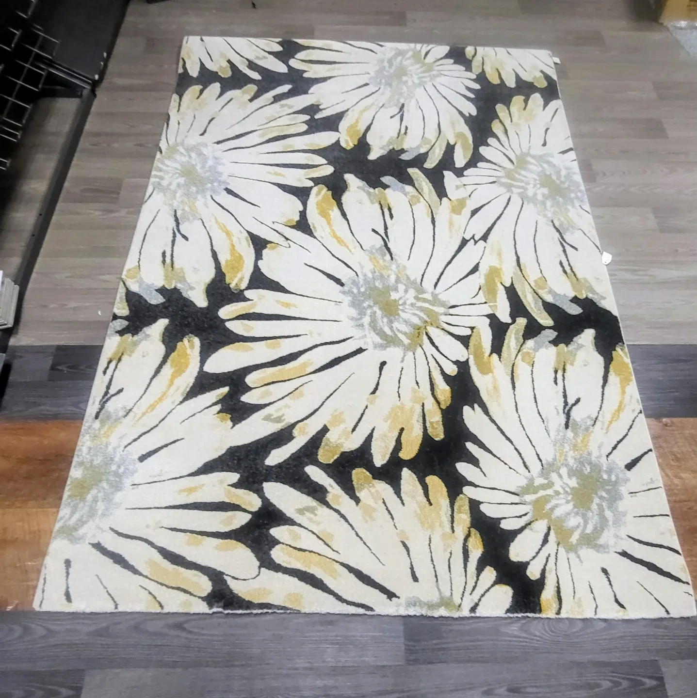 Pizzazz Stevens Omni Rug 53" x 77"