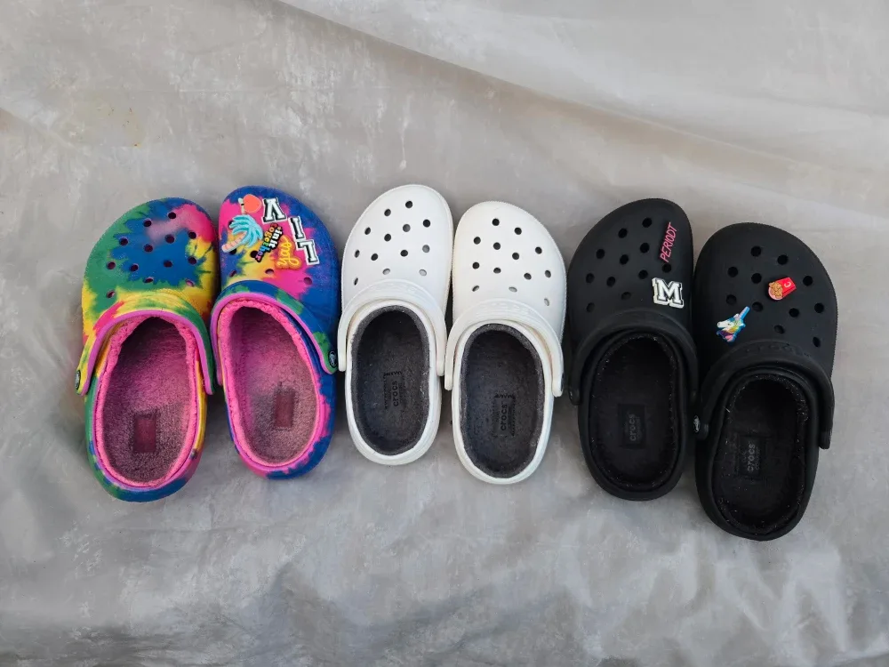 Crocs Classic Clogs - Size 5/7/8