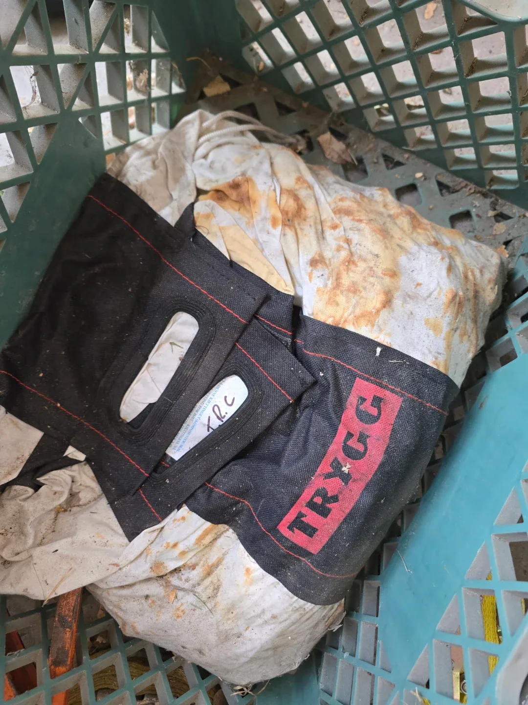 TRYGG 495374 Super 2000 Studded Truck Dual Triple Chains 11x22.5 image indicator(3)