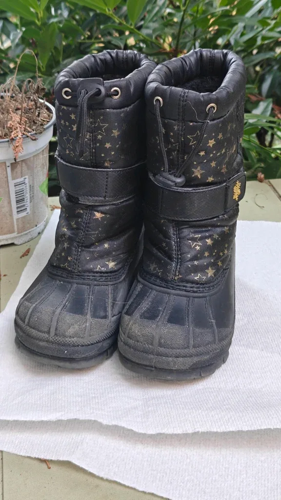 Kids Black Winter Boots - Size 12
