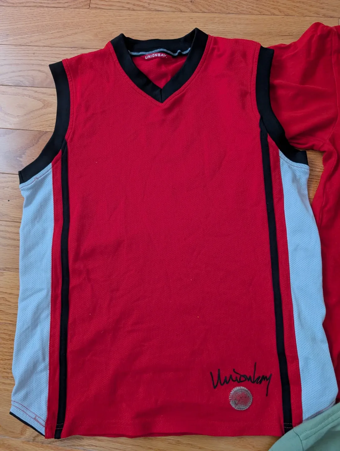 A bundle of 3 men's tops - size S or teen image indicator(2)