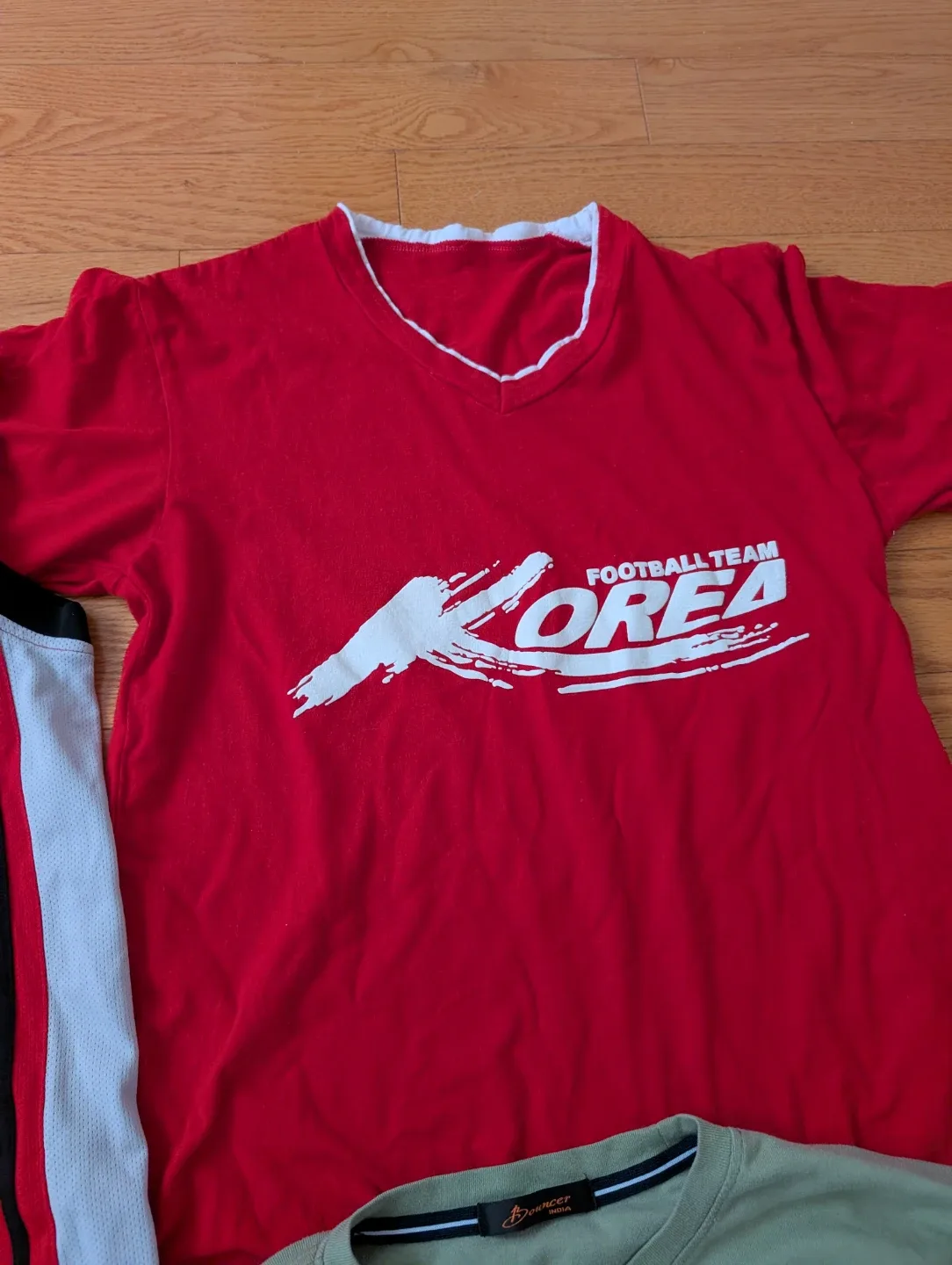 A bundle of 3 men's tops - size S or teen image indicator(3)