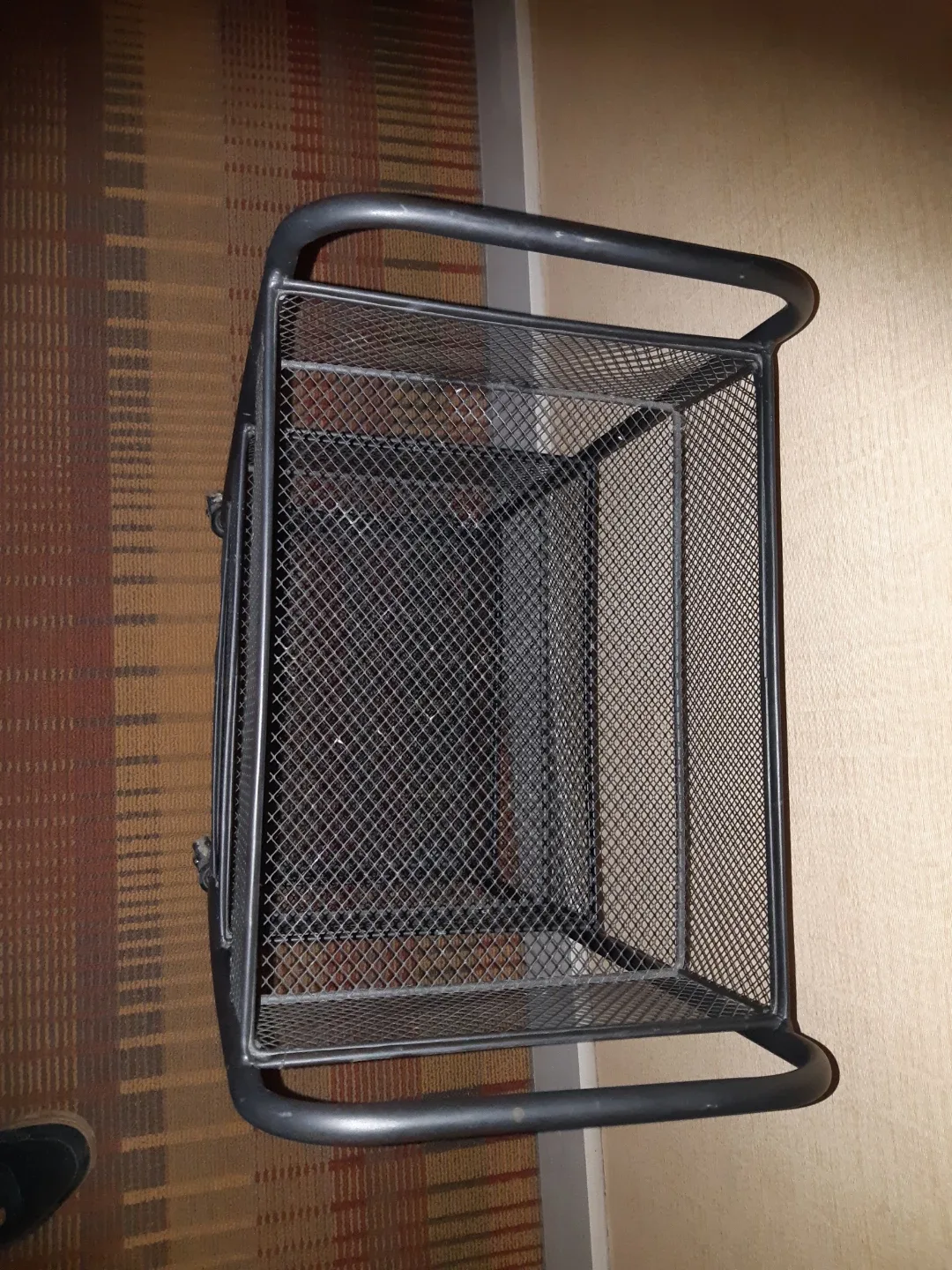 Black Metal Rolling Cart image indicator(3)