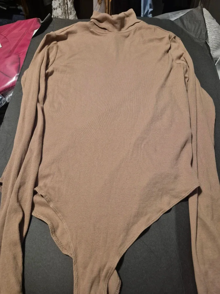 H&M Beige Bodysuit - Size M