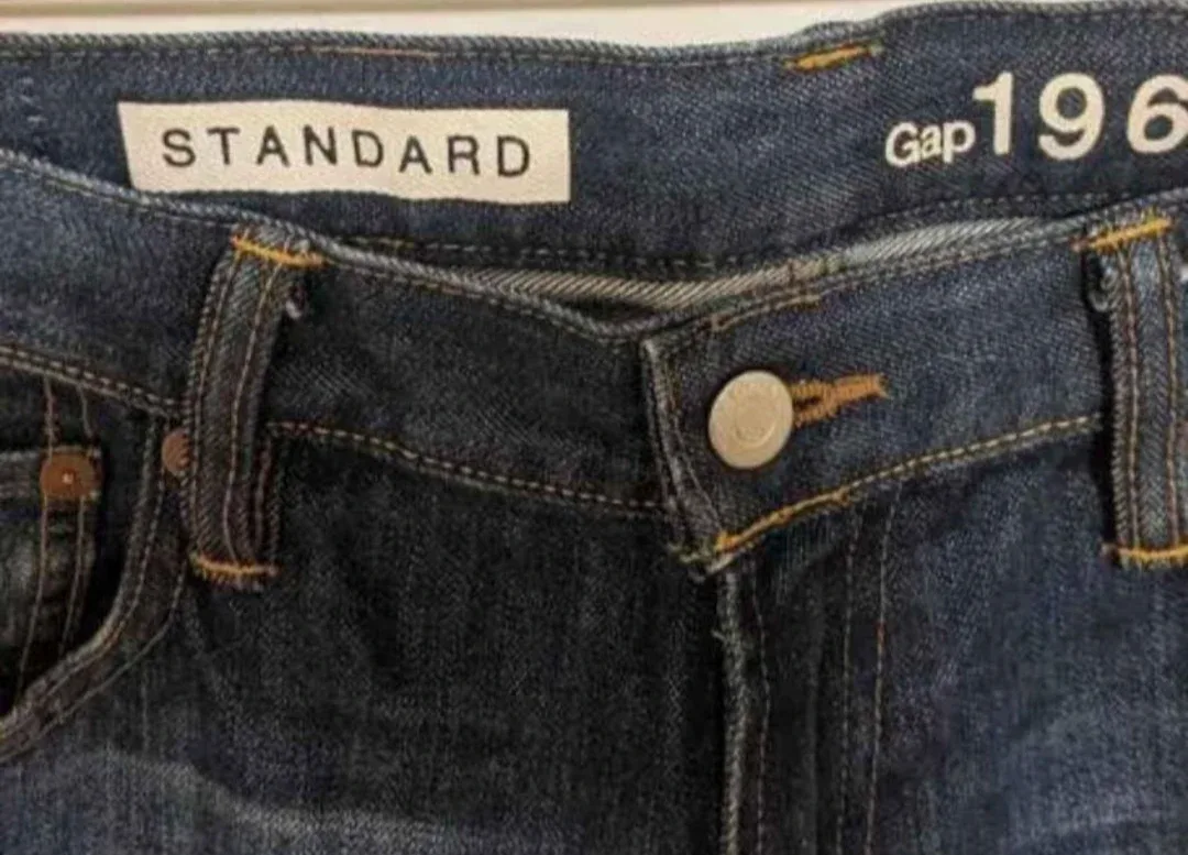 New Men's GAP Jeans - Size 31/32 image indicator(2)