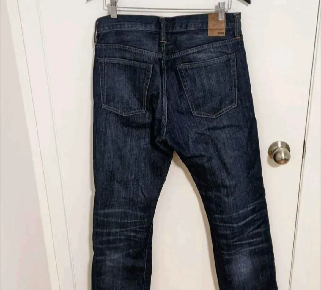 New Men's GAP Jeans - Size 31/32 image indicator(3)