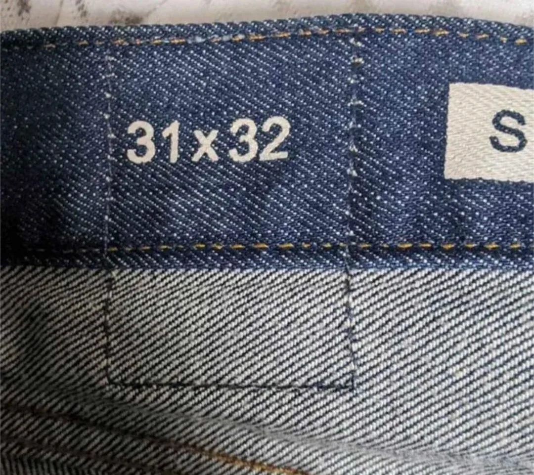 New Men's GAP Jeans - Size 31/32 image indicator(4)