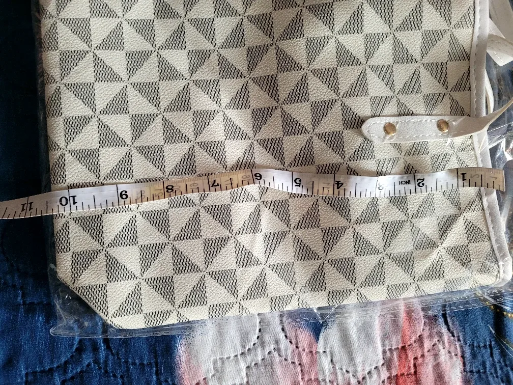 White Patterned Tote Bag image indicator(3)