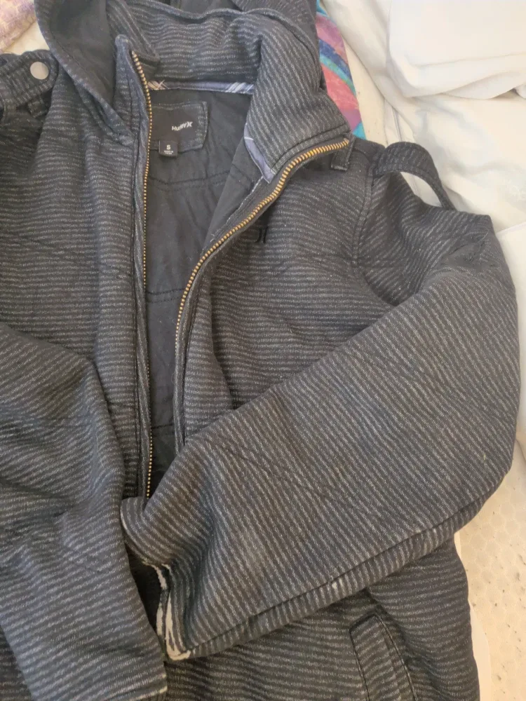 Hurley Hooded Jacket - Size Small image indicator(3)