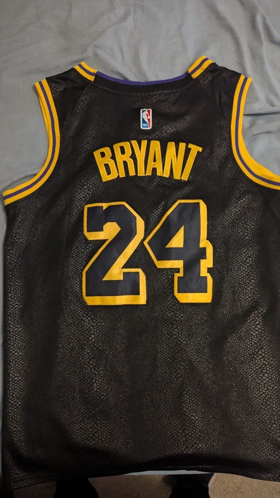 White Honda Civic image indicator(4)