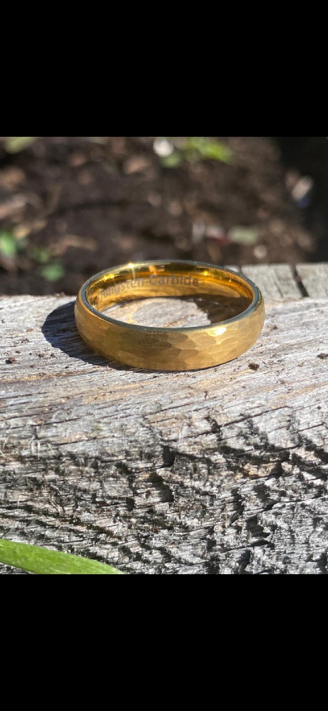 men golden tarnish free ring (comes with ring box) - photo 2