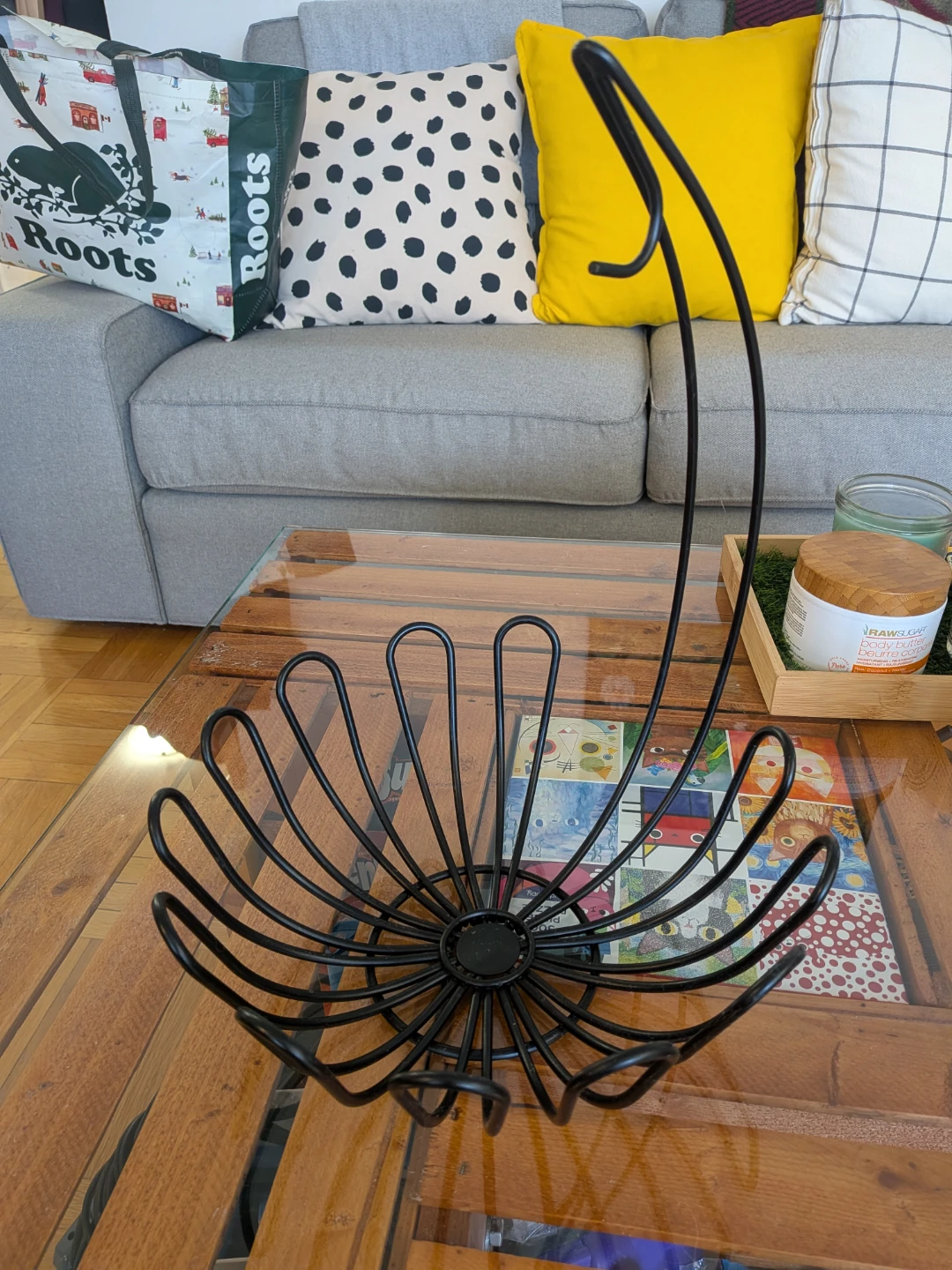 Black Metal Fruit Basket with Banana Hook