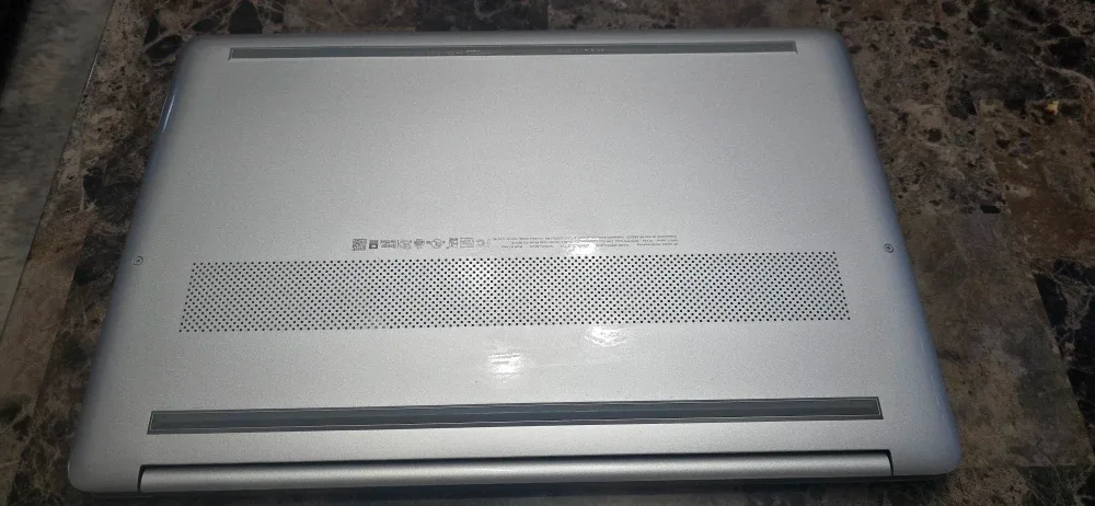 15in HP Laptop image indicator(3)