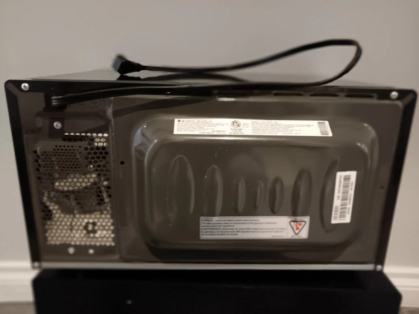 LG Countertop Microwave - Black & Stainless Steel - photo 4