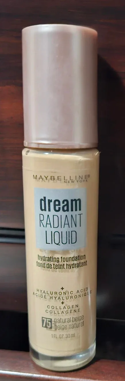 Maybelline Dream Radiant Liquid Foundation - Natural Beige