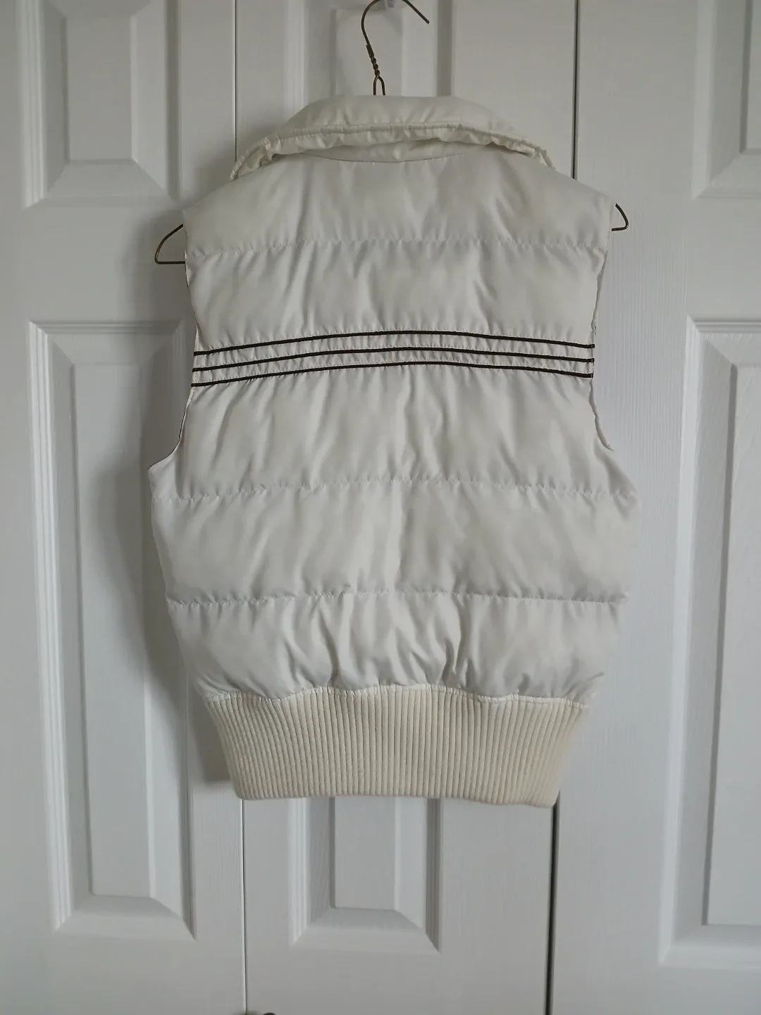 Womens puffer vest image indicator(3)