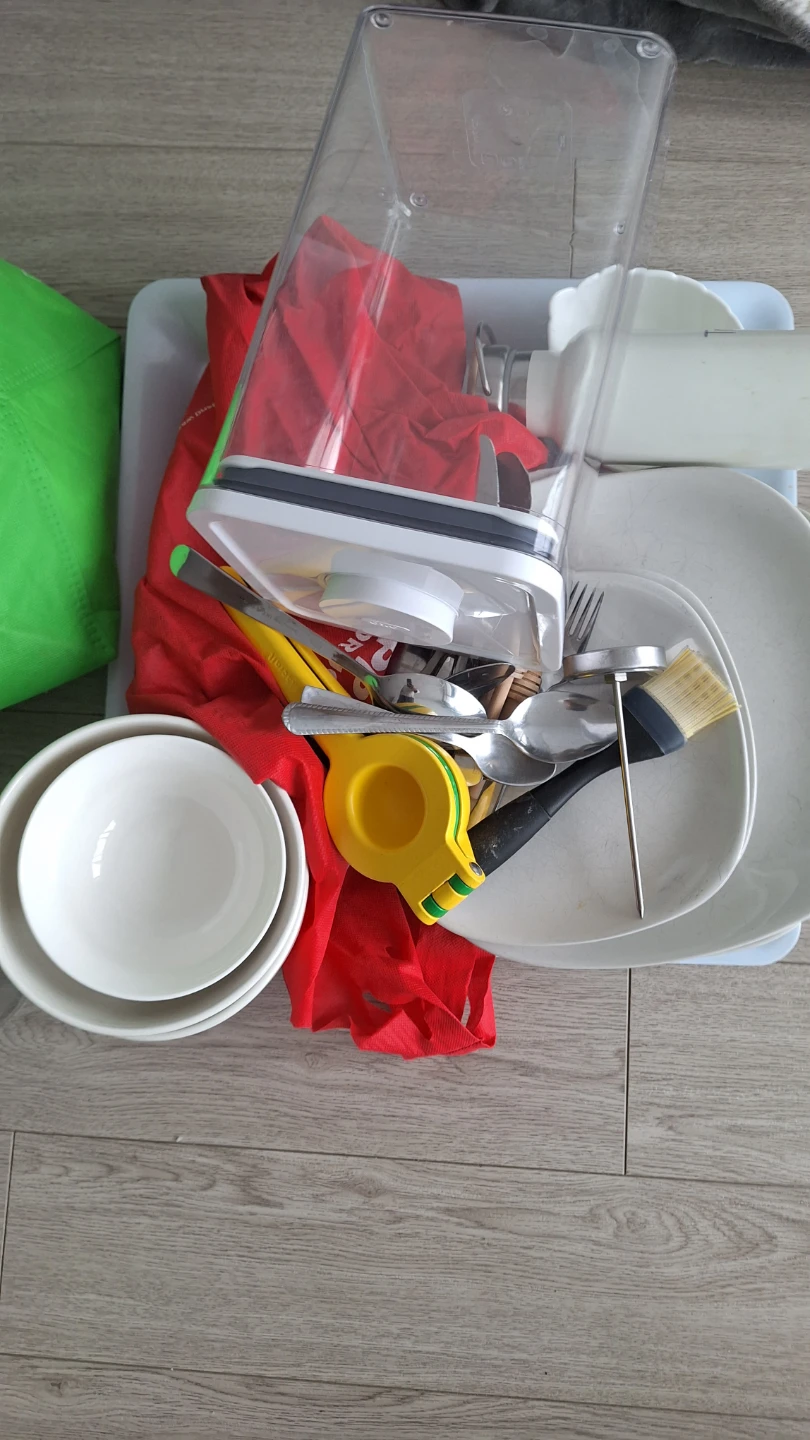 Free kitchen, living room and bathroom - photo 2