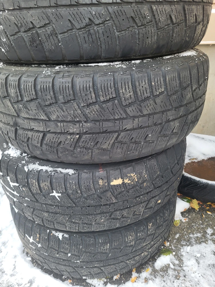 Set of 4 Tires 225/65R16
