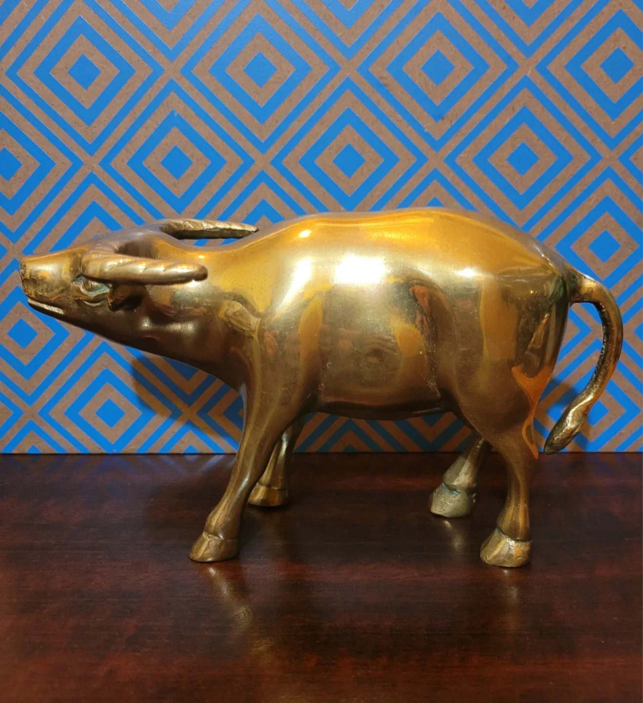 Brass Bull Figurine image indicator(5)
