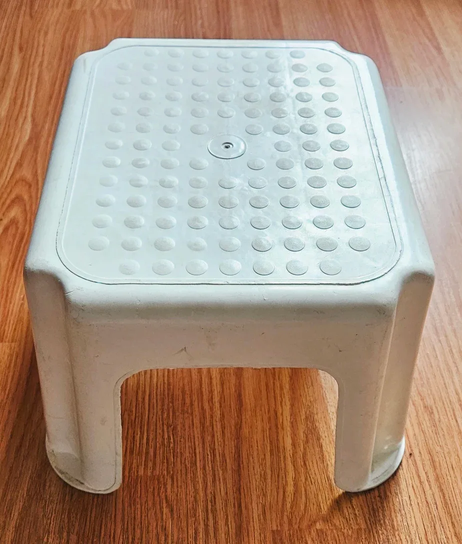 White Plastic Step Stool ✨️