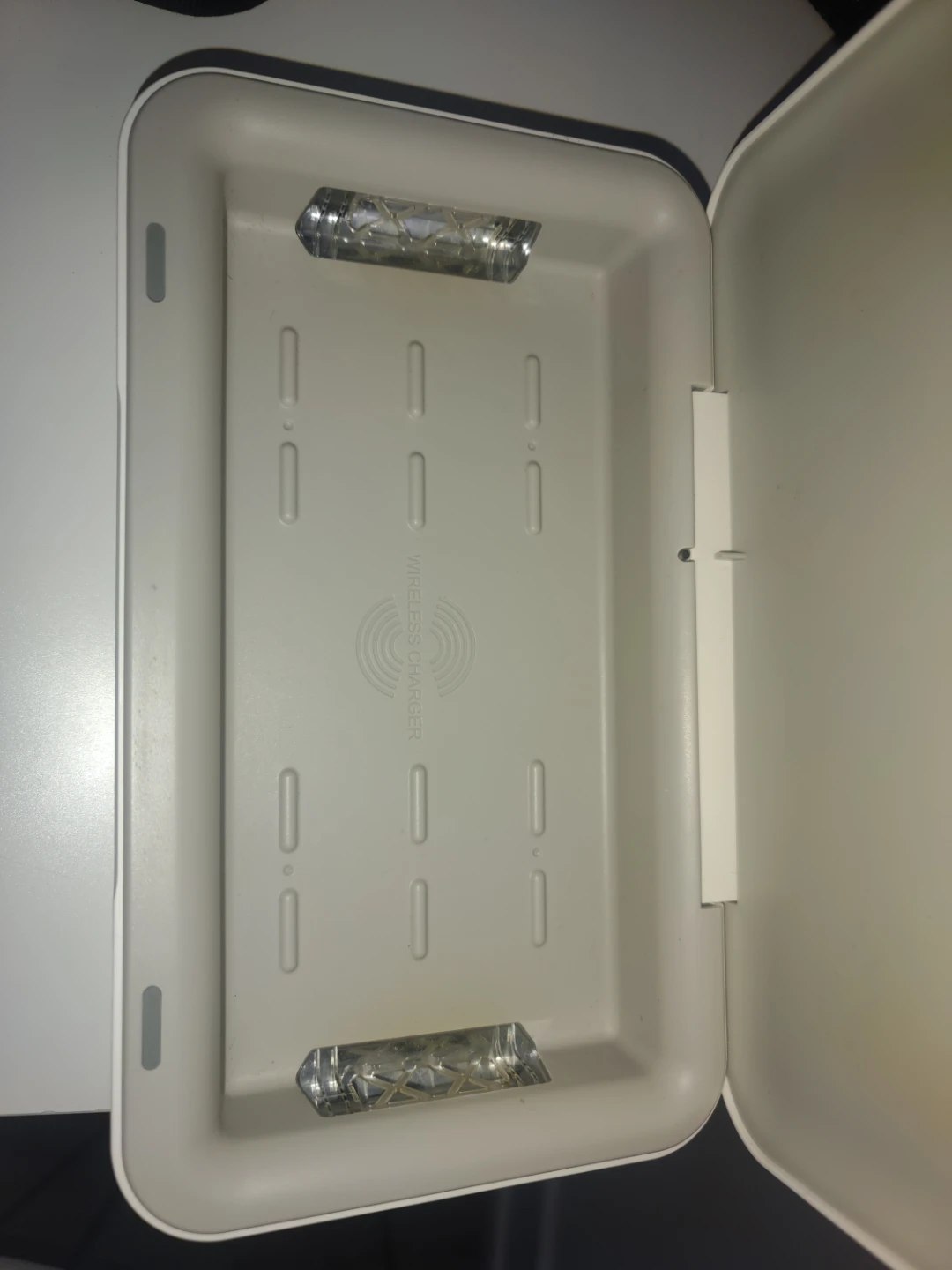 UV Sanitizer with Wireless Charger - photo 2