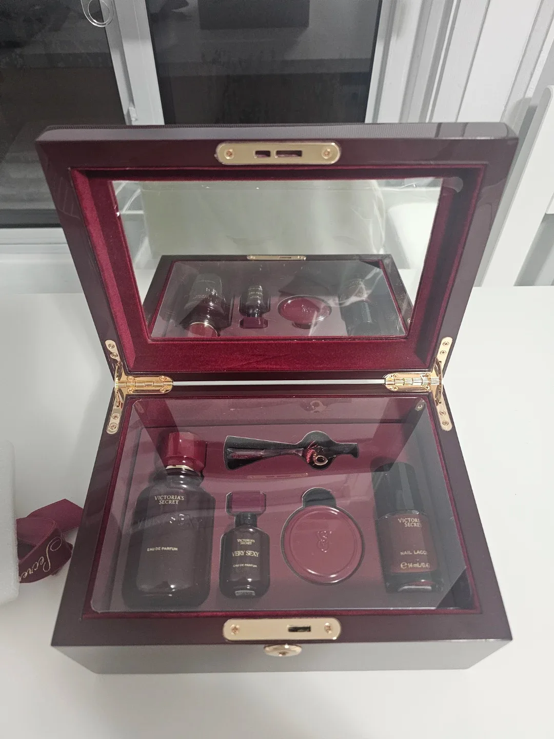 Victoria's Secret Very Sexy Collection Vanity Box image indicator(4)