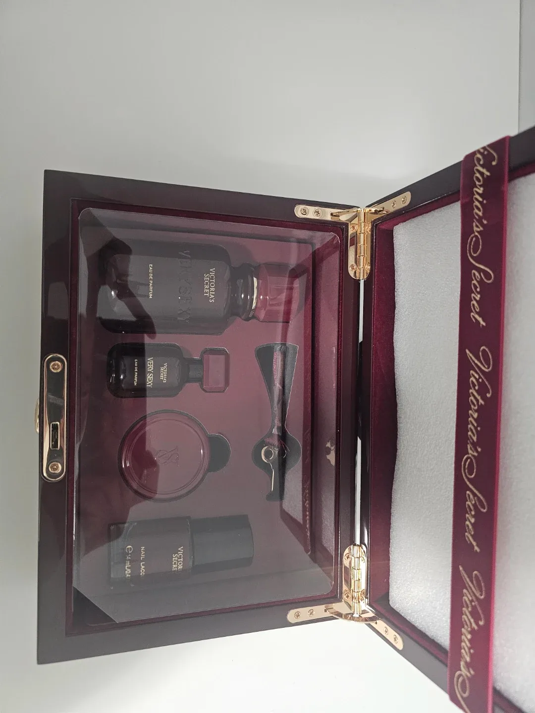 Victoria's Secret Very Sexy Collection Vanity Box image indicator(5)